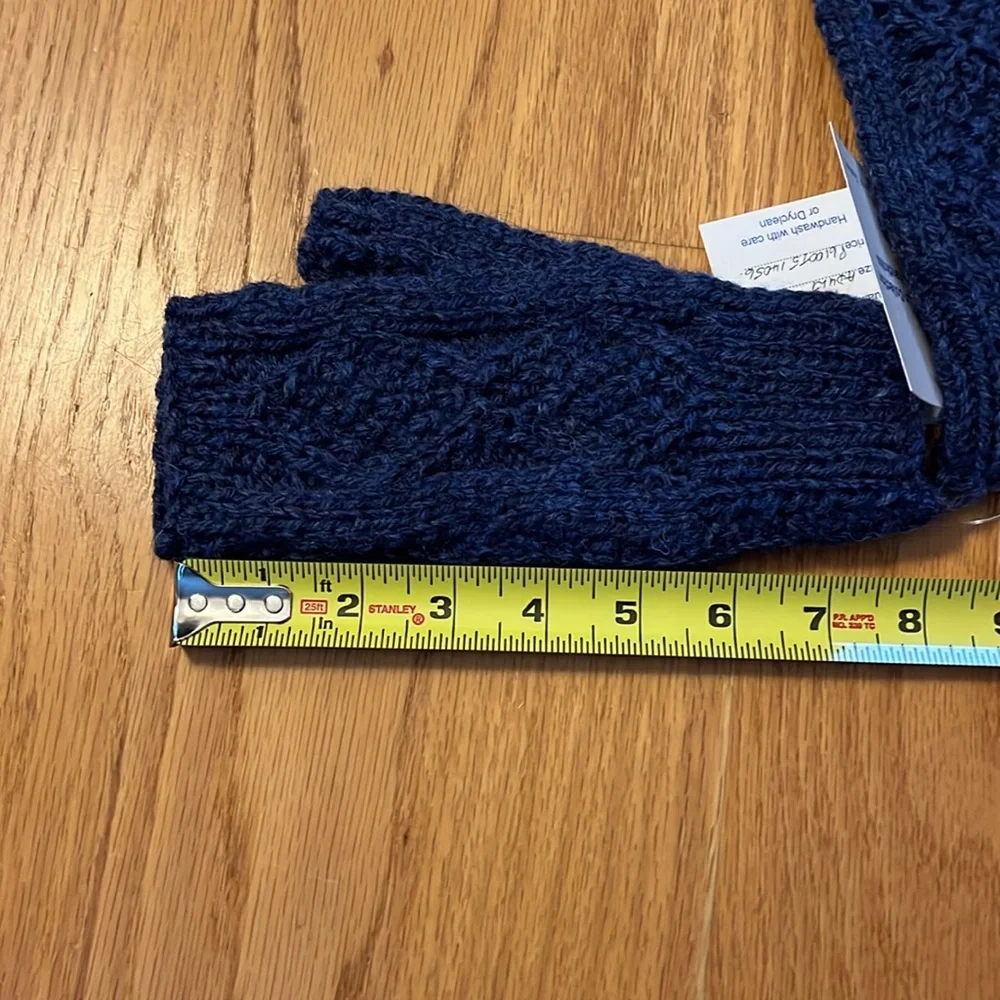 Clan collection handknits fingerless Aran mitts NWT denim blue outlander